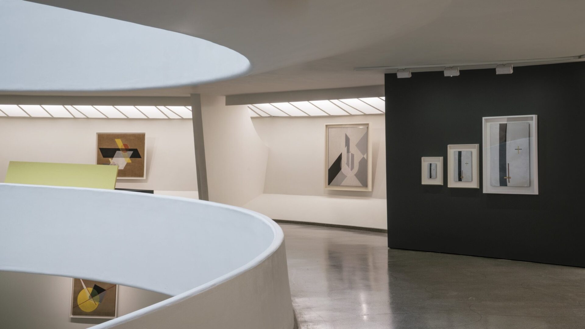 (Image 1) Installation view: Moholy-Nagy: Future Present, Solomon R. Guggenheim Museum, New York, May 27-September 7, 2016. Photo: David Heald © Solomon R. Guggenheim Foundation 