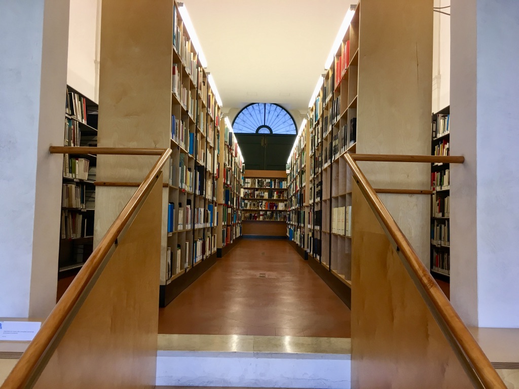 2 Fondazione Benetton Studi e Ricerche, view of the library